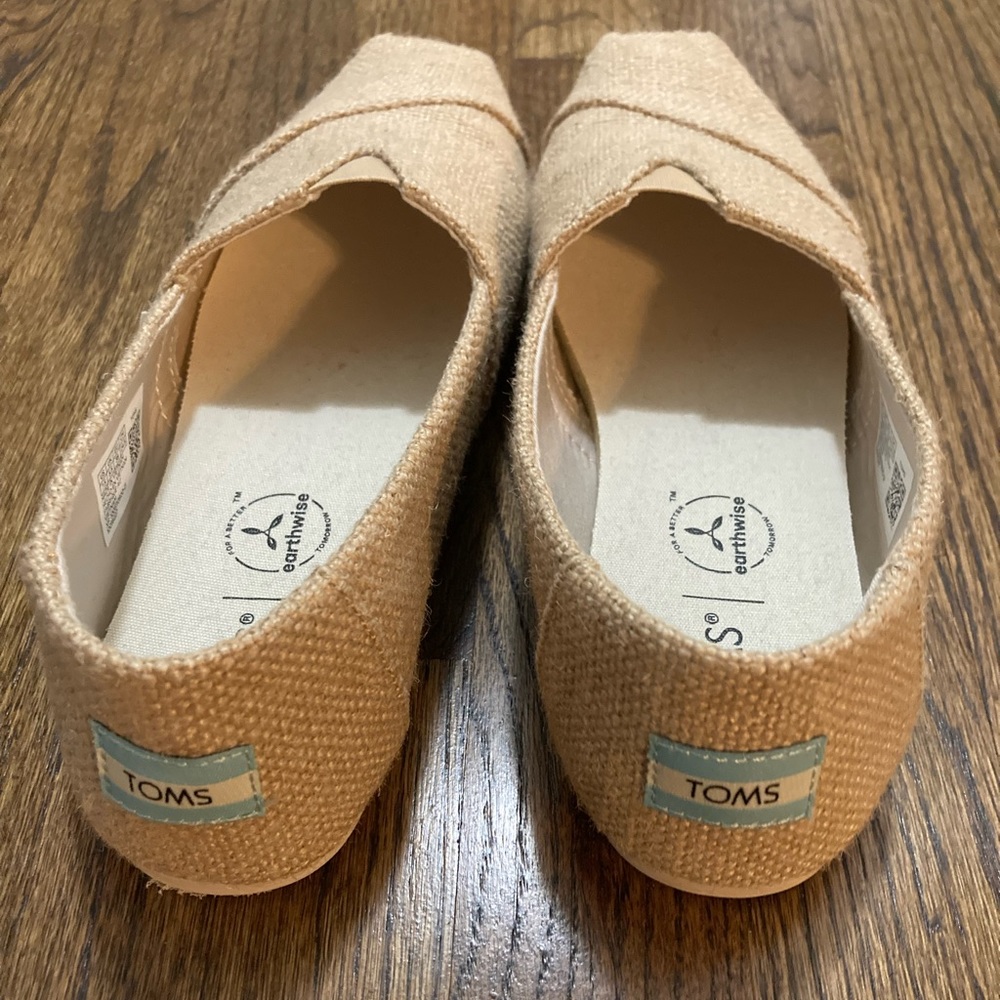 Toms Slip Ons Burlap Flats size 7.5